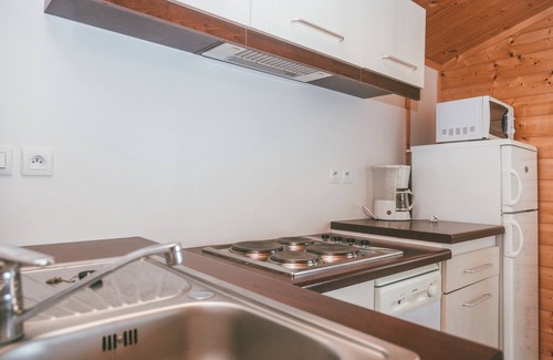 Monclar-de-Quercy Ski Chalet | Chalet with seasonal swimming pool near Montauban in holiday residence