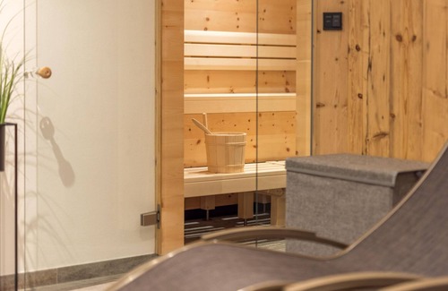 Finsing House | Chalet with sauna and hot tub near the skilift