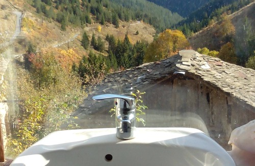 Chepelare House | Chalet Zornica is a 250 old stone mountain house.Breathtaking view.Beautiful