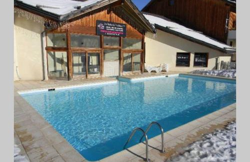 Les Orres Apartment | Chaleureux appartement au cœur des Orres 1800, ménage compris