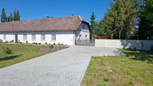 Mladejovice Apartment | Chalupa Na Kolonce