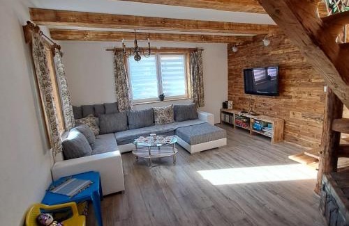 Liptovska Kokava House | Chalupa nad sadom
