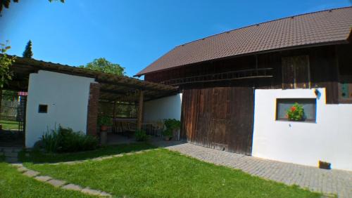 Mnichovo Hradiste Ski Chalet | Chalupa Pod Drábskými světničkami