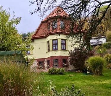 Svoboda nad Upou Villa | Chalupa Sunny Cottage
