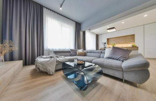 Banska Bystrica Apartment | Chalupku - Luxurious apartment 70m2 in direct centrum with parking included, Air-conditioned, balcony, quiet sleep, best in town