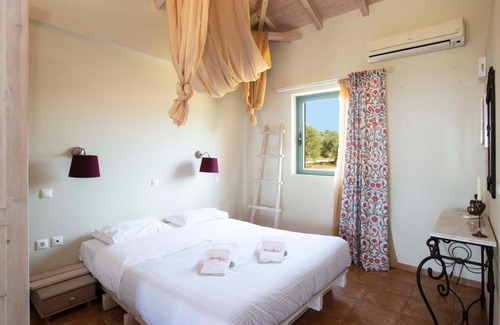 Pylos-Nestoras House | Chamaloni Cottages