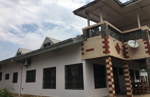 Kribi Villa | Chambre 2 VIP dans Villa luxueuse à 2mn de la plage