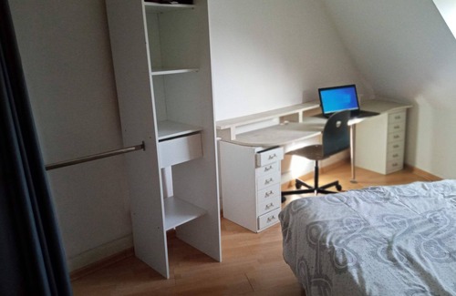 Koenigshoffen Est Bed & Breakfast | Chambre Avec Espace de Travail à 10' de la Gare