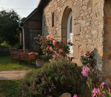 Combourtille House | Chambre d'hôtes La Ruzardière