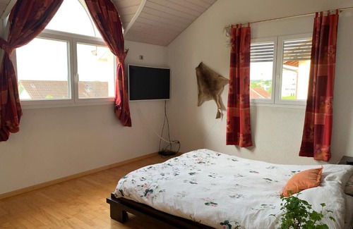 Mont-sur-Rolle Bed & Breakfast | Chambre D'Hôtes Wellingtonia