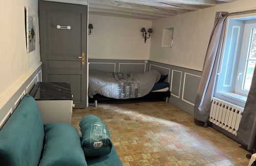Etival-les-le-Mans Bed & Breakfast | Chambre d'Hote sleeps 3 with pool and fully equipped kitchen Le Mans/Circuit 24 H