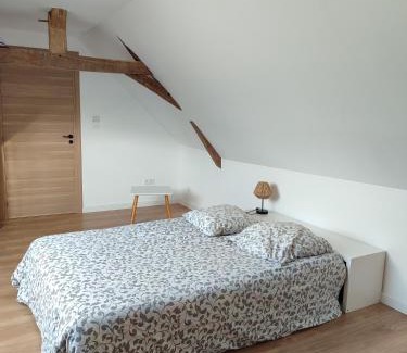 Mezeray Bed & Breakfast | Chambre double avec salle de bain privée