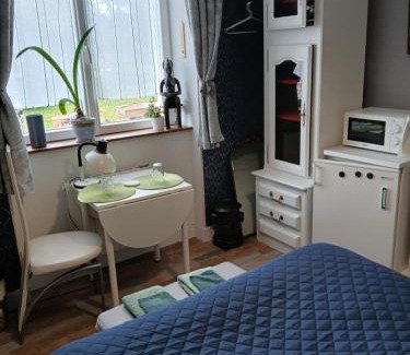 Gorron House | Chambre "Oasis Bleue" Calme Absolu chez Fred