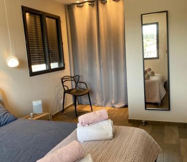 Mandelieu-La-Napoule House | Chambre privée