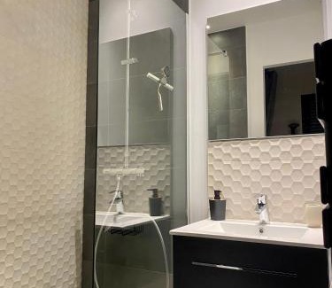 Mandelieu-La-Napoule House | Chambre privée