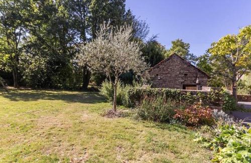 Bouvron Bed & Breakfast | Chambre rustique avec lit king-size, salle de bains privée et petit-déjeuner près de Nantes. - FR-1-306-1250