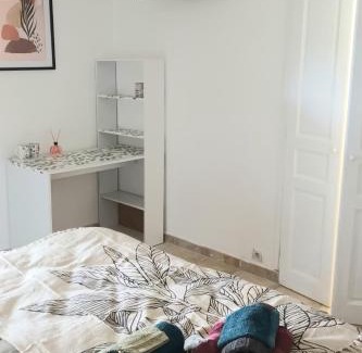 Saint-Martin-d'Ardeche Bed & Breakfast | Chambres d'hôtes & jacuzzi - A l'ombre des amandiers