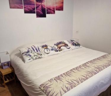 Entrevennes Bed & Breakfast | Chambres d'hôtes à Pêtre