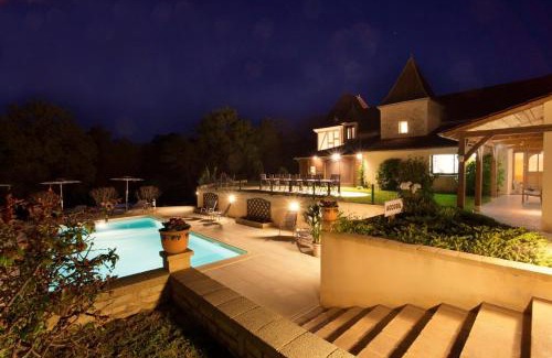 Sarlat-la-Caneda House | Chambres d'hôtes Les Peyrouses
