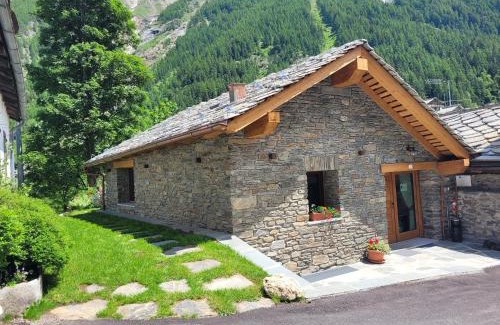 Rhemes-Saint-Georges House | Chambres d'Hotes Rue Saint Bernard