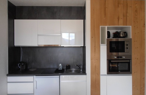 Chamonix City Centre Apartment | Chamonix, 1 bedroom apartment, 4 to 6 people 300 meters from the center, Mont Blanc view