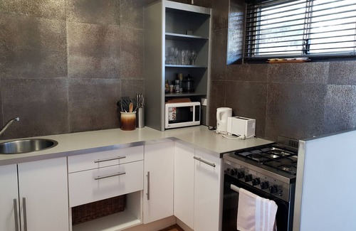 Fremantle Apartment | Champagne views on a budget