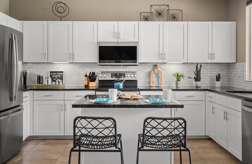 Chandler House | Chandler Charm! Heated Pool~Spa~Gameroom~PuttPutt
