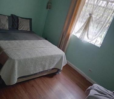 West Coast House | Chandler Homestay