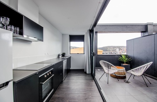 Launceston CBD Apartment | Change Overnight