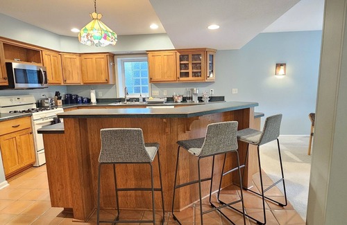 Excelsior Apartment | Chanhassen Guest Suite - Private & Spacious