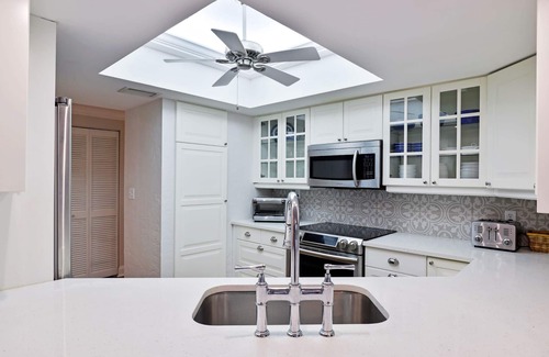 Pelican Bay House | Chanteclair Maisonet in Pelican Bay