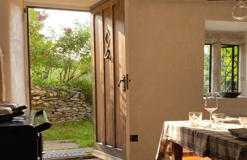 Elkstone House | Chantry Cottage The Cotswolds