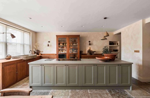 Shoreham-by-Sea House | Chantry House with Free Parking | By My Getaways
