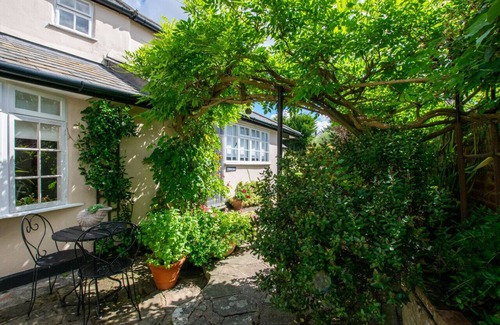 Long Melford House | Chantry Place - Two Bedroom House, Sleeps 3