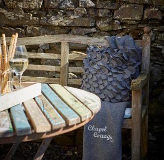 Kirkby Lonsdale House | Chapel Cottage Set in a private courtyard in central location with 2 parking spaces