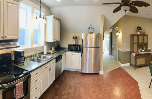 Ellwood City Bed & Breakfast | Chapel Valley Estate bed & breakfast