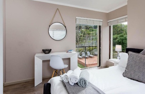 Noordhoek Villa | Chapman's View Villa - with solar backup power