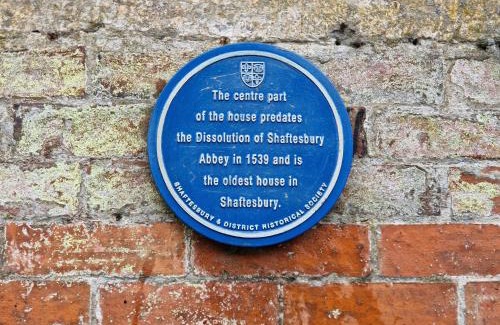 Shaftesbury House | Character 2 double bedroom cottage in Shaftesbury