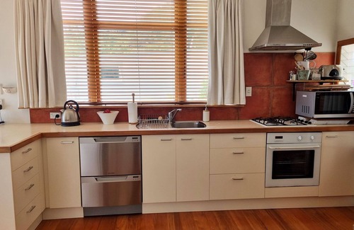 Nelson South House | Character & Comfort in Art-filled home with Views