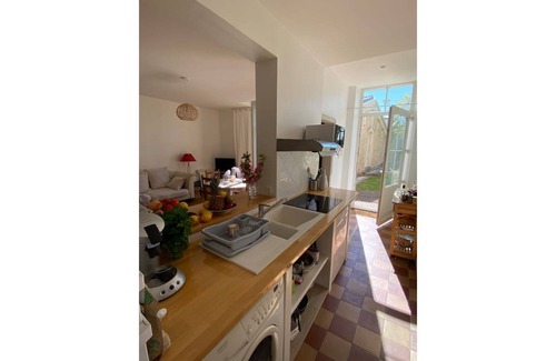 Saint-Romain-de-Benet Cottage | Character cottage surrounded by nature