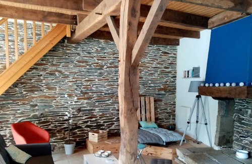 Mur-de-Bretagne House | Character house 5 minutes from Lake Guerlédan, the largest lake in Brittany