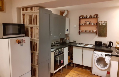 Weston-super-Mare Cottage | Characterful Cottage near the Beach, Shops & Pier