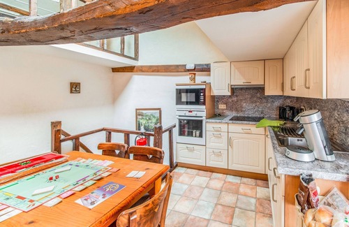 Cherain House | Characteristic holiday home with balcony