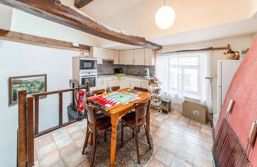 Cherain House | Characteristic holiday home with balcony