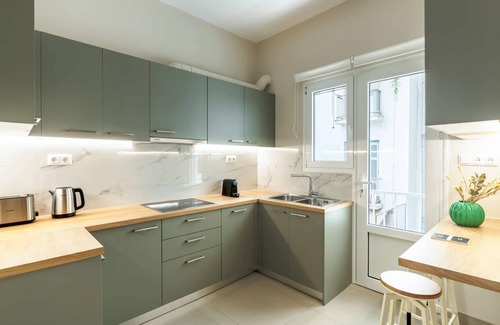 Ilisia Apartment | Charismatic 2BR Apartment in Hilton