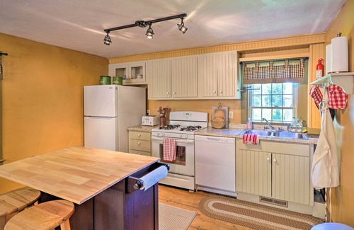 Hawley House | Charlemont Retreat on Chickley River w/EV Charger