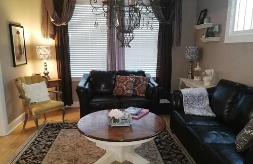 South Lethbridge House | Charles Street Vacation Home
