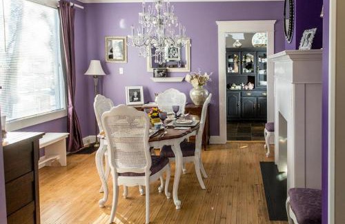South Lethbridge House | Charles Street Vacation Home
