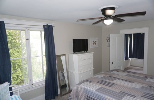 Charlevoix Bed & Breakfast | Charlevoix House - The Northside