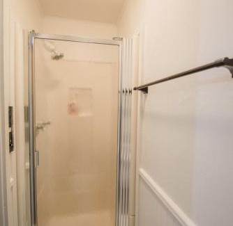 Central Lake House | Charlie Room BW Boutique Hotel